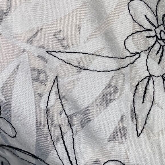 Alfred Dunner 3/4 Sleeve Sheer Blouse - Picture 4 of 6